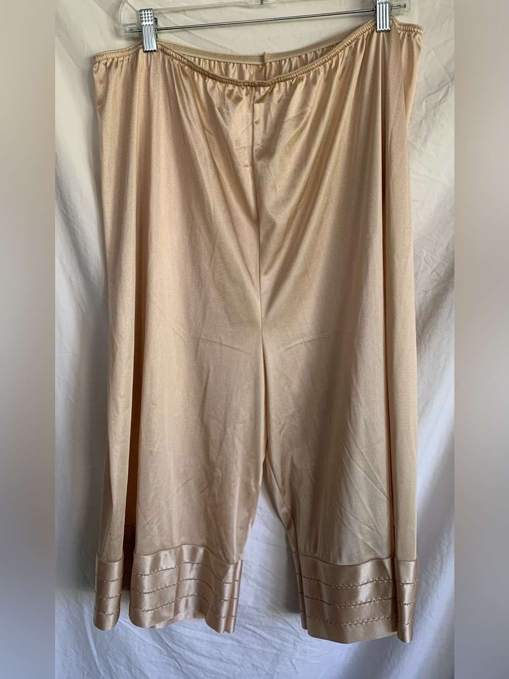 Vintage Velrose Size 5X Women’s Beige Slip Shorts with Adjustable Lace-Trim Hem